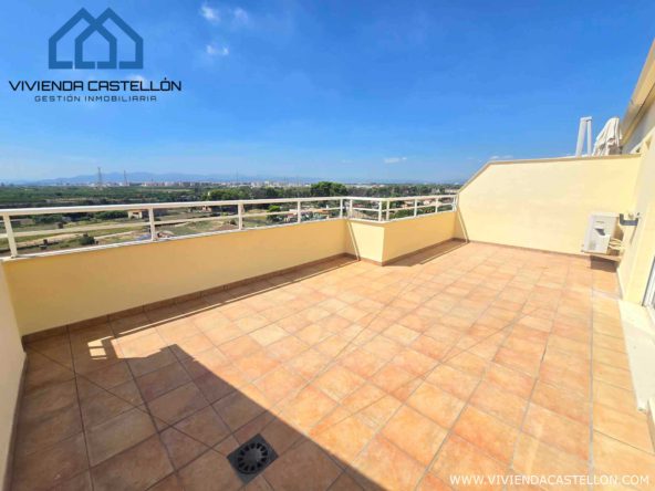 Piso dúplex C/San Jaime Almazora